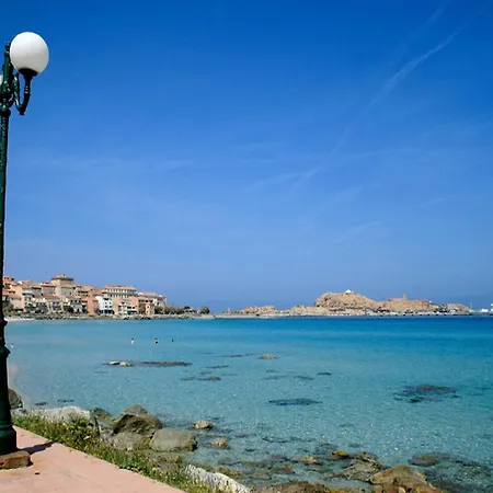 L'escale Cote Sud 3* LʼÎle-Rousse