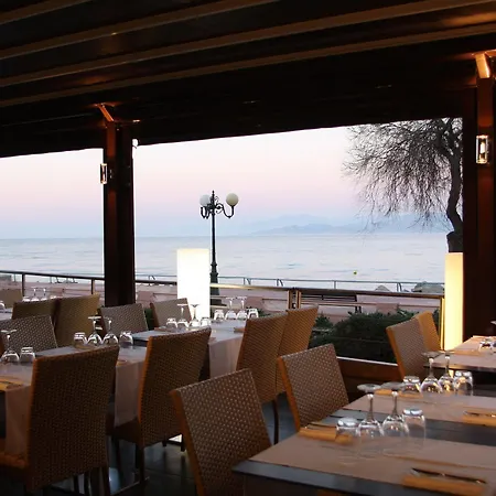 L'escale Cote Sud Hotel 3*