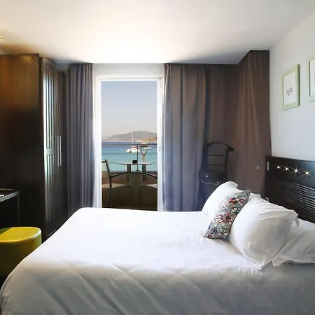 L'escale Cote Sud Otel LʼÎle-Rousse