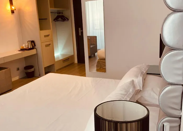 Отель L'escale Cote Sud 3*