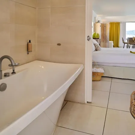 L'escale Cote Sud 3* LʼÎle-Rousse