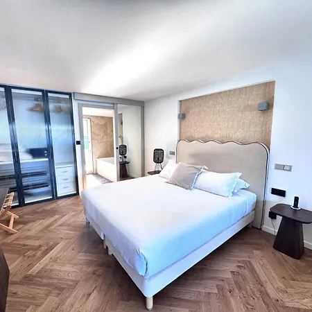 Hotel L'escale Côté Sud LʼÎle-Rousse