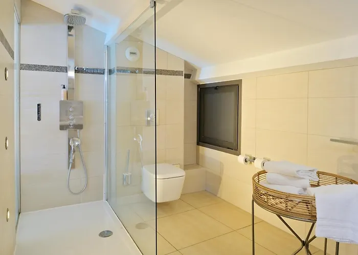 L'escale Cote Sud 3* LʼÎle-Rousse