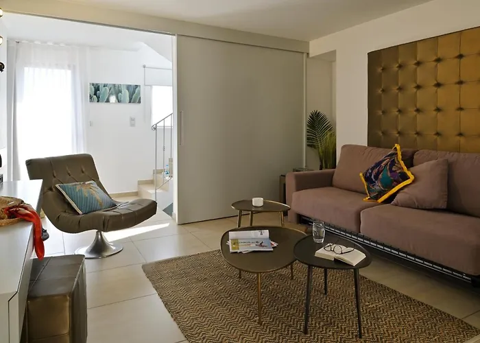 L'escale Côté Sud 3* LʼÎle-Rousse