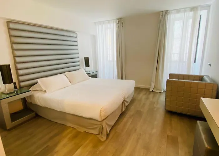 L'escale Côté Sud Hotel LʼÎle-Rousse