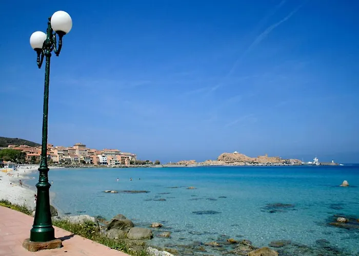 L'escale Cote Sud 3* LʼÎle-Rousse