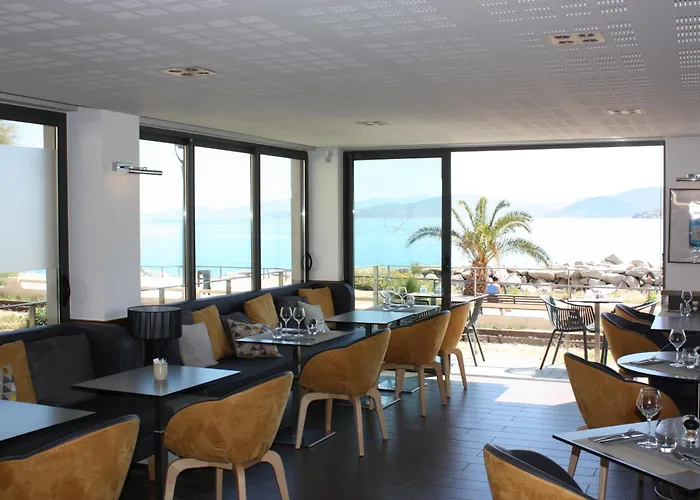 L'escale Cote Sud 3* LʼÎle-Rousse