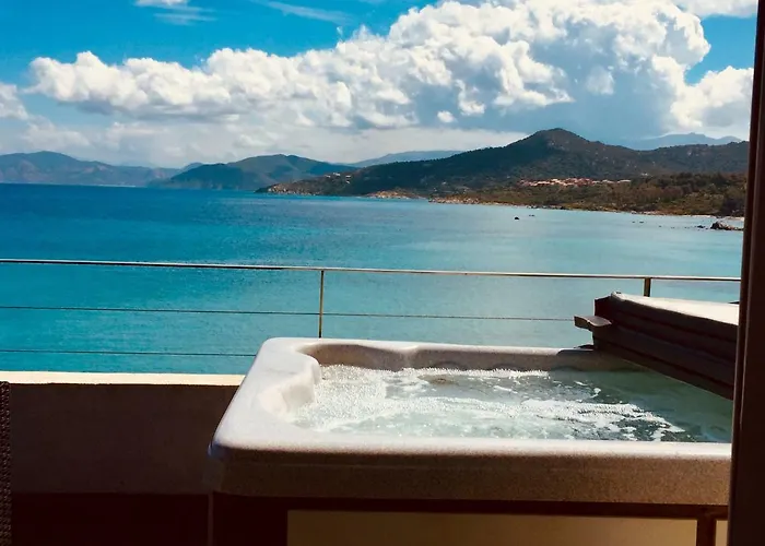 L'escale Cote Sud Hotel LʼÎle-Rousse